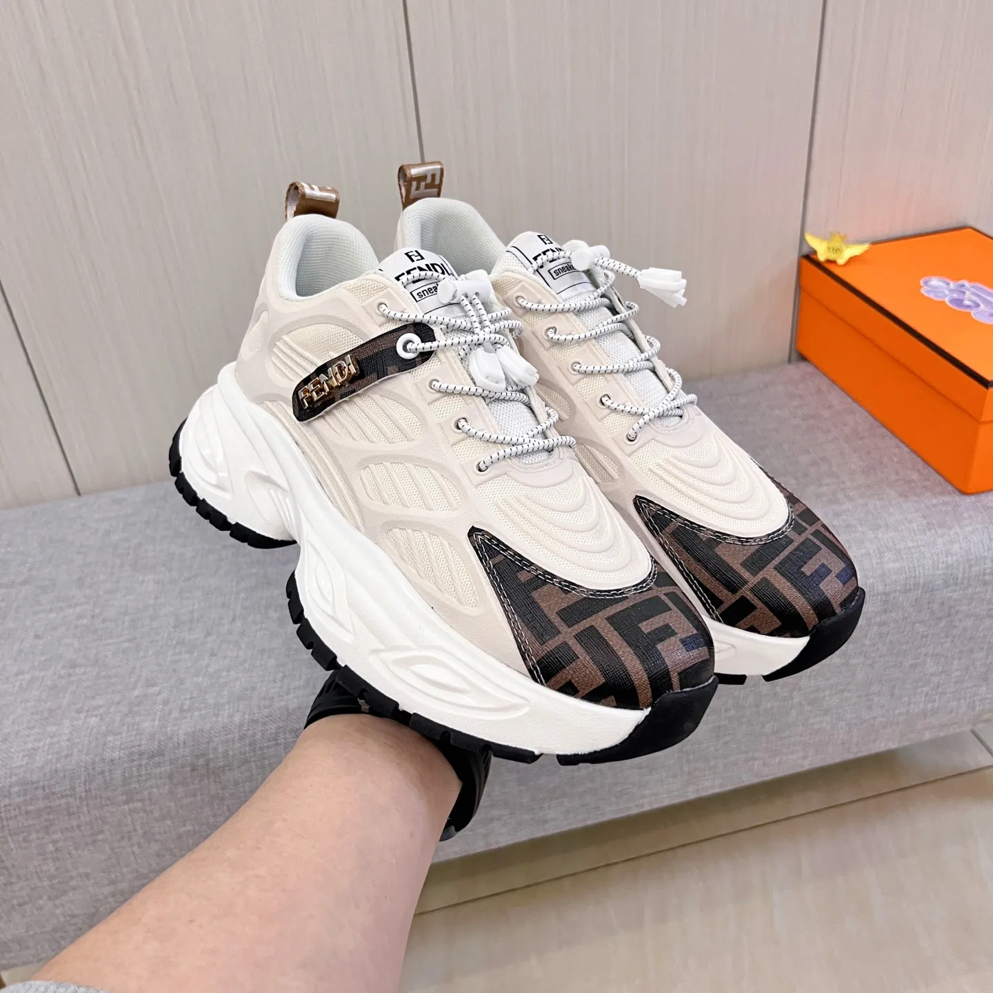 Men's shoes💰 460💰[LV]🔥Louis Vuitton, high-end men's shoes brand, official website 1:1 latest masterpiece: the upper is made of Italian imported first-layer cowhide with a comfortable and breathable lining➕original non-slip and wear-resistant outsole🔥, making walking more convenient and comfortable! An exclusive new model, a stunning work, a beautiful 1:1 replica [color] compared to the official quality! Create a fashionable personality to set off your uniqueness! A must-have for trendy men! Classic 🔥 Size: 38-44 Color: 🔥 2 colors available 🔥.